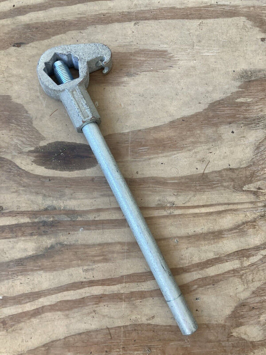 Adjustable Hydrant Wrench U-189